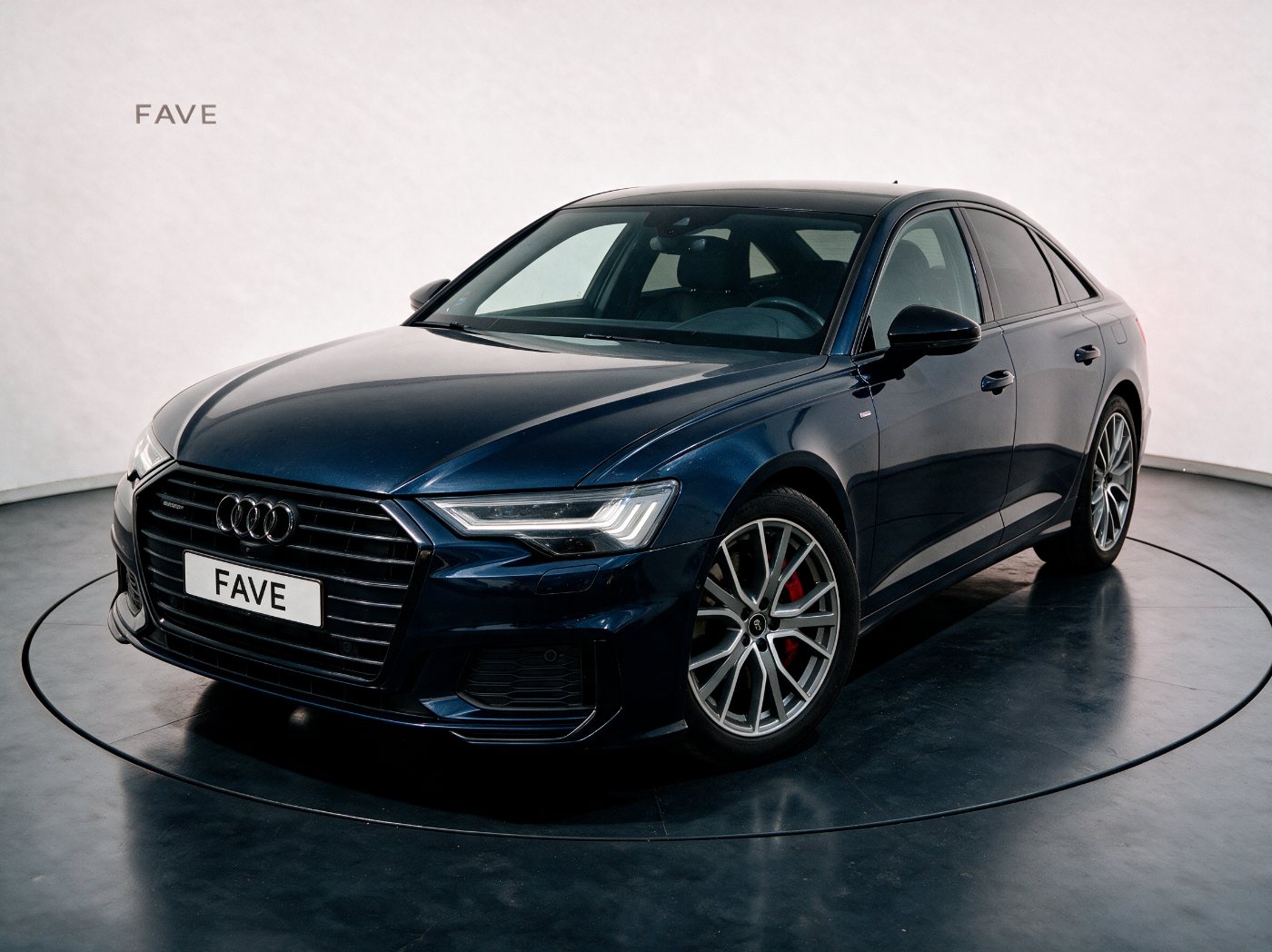 Audi A6 Limousine 55 TFSI e quattro S line bei FAVE Drive
