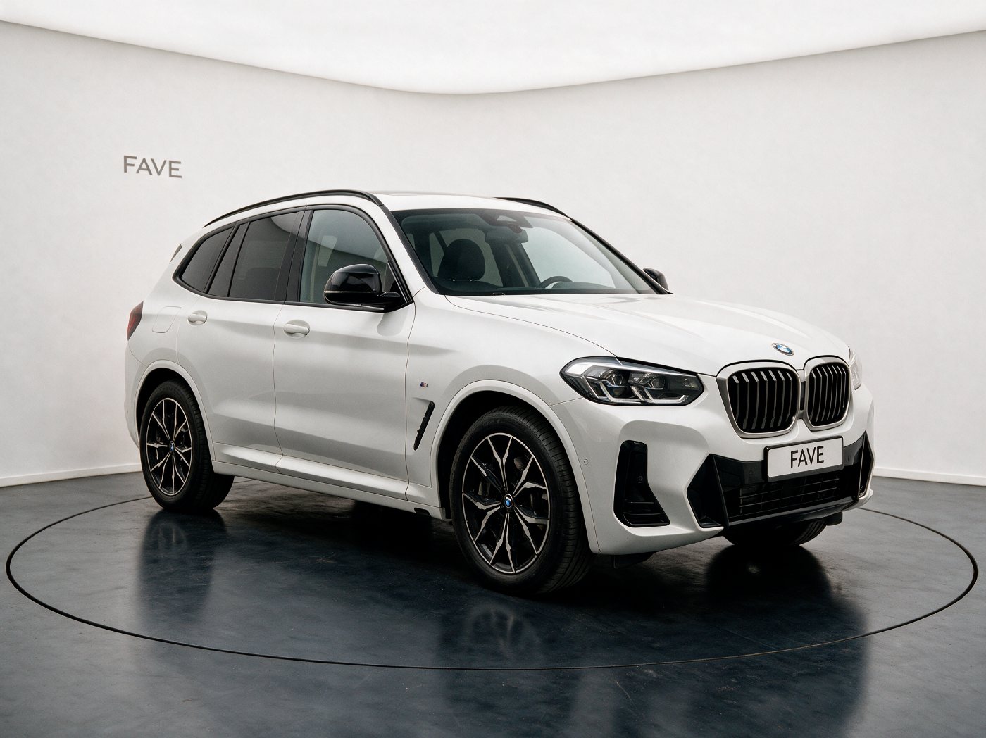 BMW X3 xDrive20e M Sport bei FAVE Drive